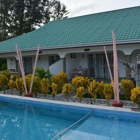 Leo'S Petit Villa Annex Praslin Exteriér fotografie